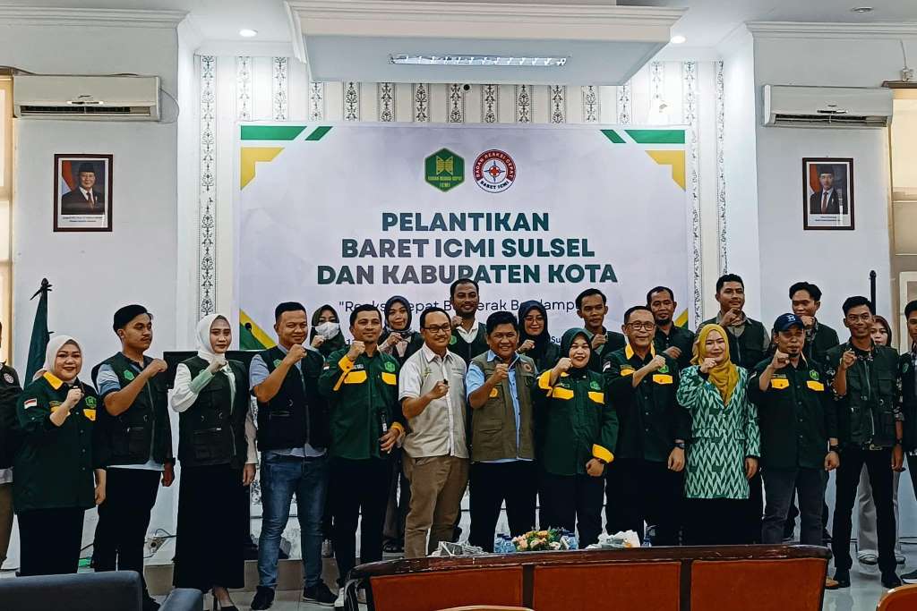 PELANTIKAN BARET ICMI SULSE: Manifestasi Kehadiran ICMI di Tengah Masyarakat